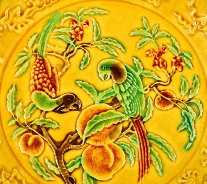 明代　弘治年　黄釉　浮き彫り　花鳥紋古磁皿_画像6
