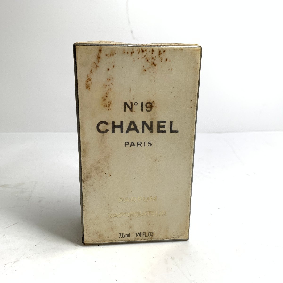 f001 B 未開封保管品 CHANEL シャネル N°19 ヴァポリザター パルファム 7.5ml 香水 パフューム フレグランス_画像1