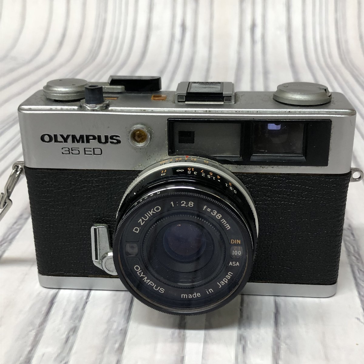 m001l J(60) OLYMPUS オリンパス 35 ED フィルムカメラ D.ZUIKO 2.8/38 現状品_画像1