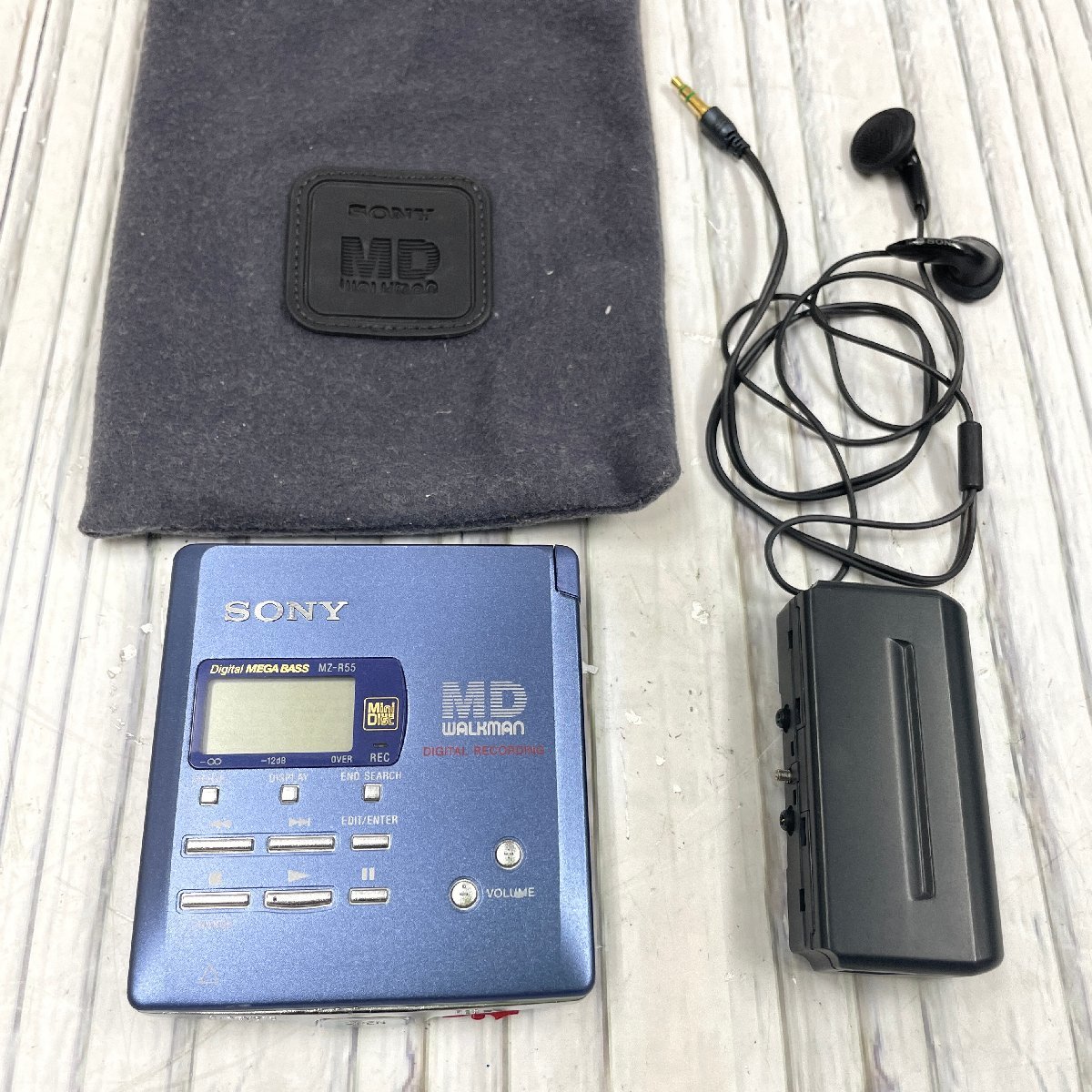 m002 H6 SONY ソニー MD WALKMAN MZ-R55 ポータブル MDレコーダー ウォークマン 電池ケース付 動作未確認 ジャンク品_画像1