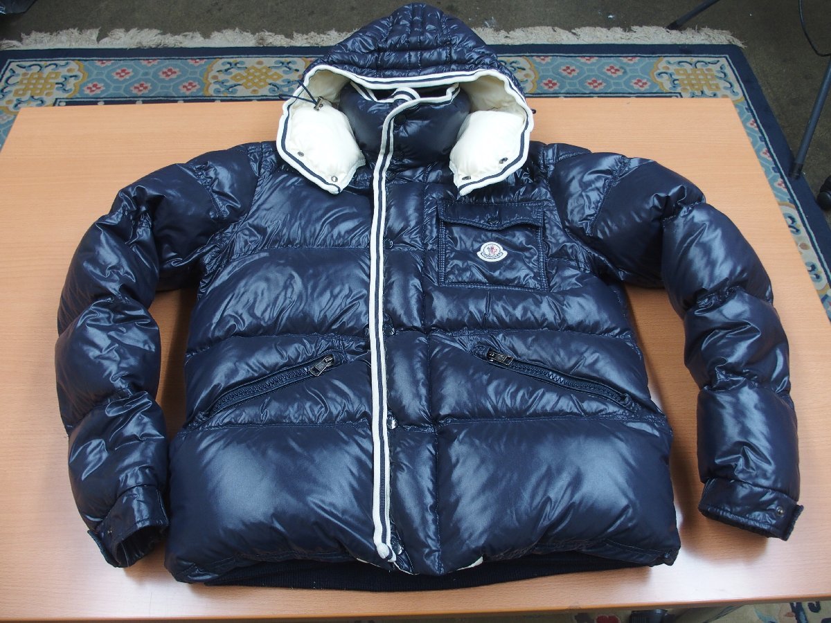 s001 Z09 真贋鑑定済み モンクレール MONCLER メンズ ダウンジャケット サイズ/4 ネイビー 紺 アウター_画像1