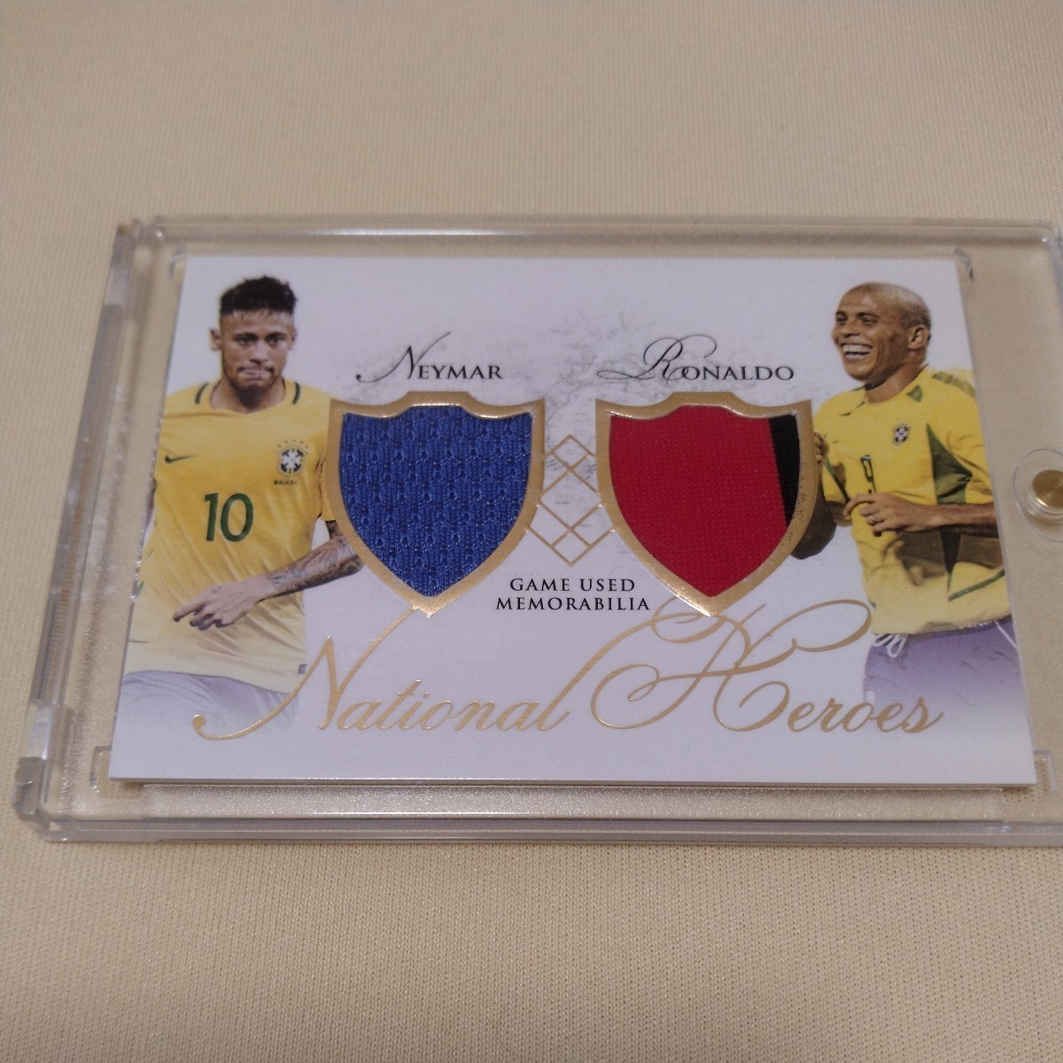 FUTERA NATIONAL HEROES GAME USED MEMORABILIA BRAZIL NEYMAR RONALDO ブラジル代表 ネイマール ロナウド 50枚限定 ジャージーカードの画像1