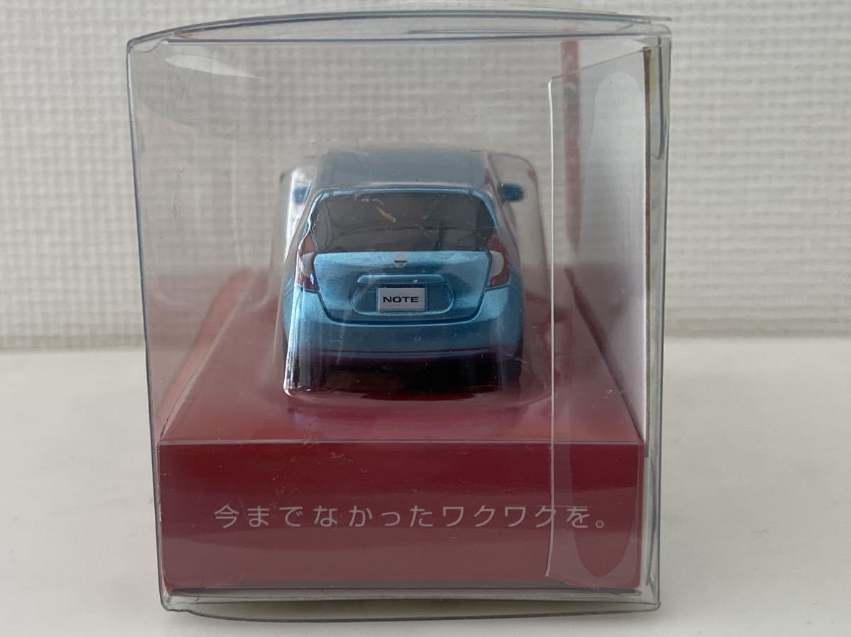 ディーラー特注 日産 ノート シャイニングブルー プルバックカー キーホルダー カラーサンプル NISSAN NOTE_画像3