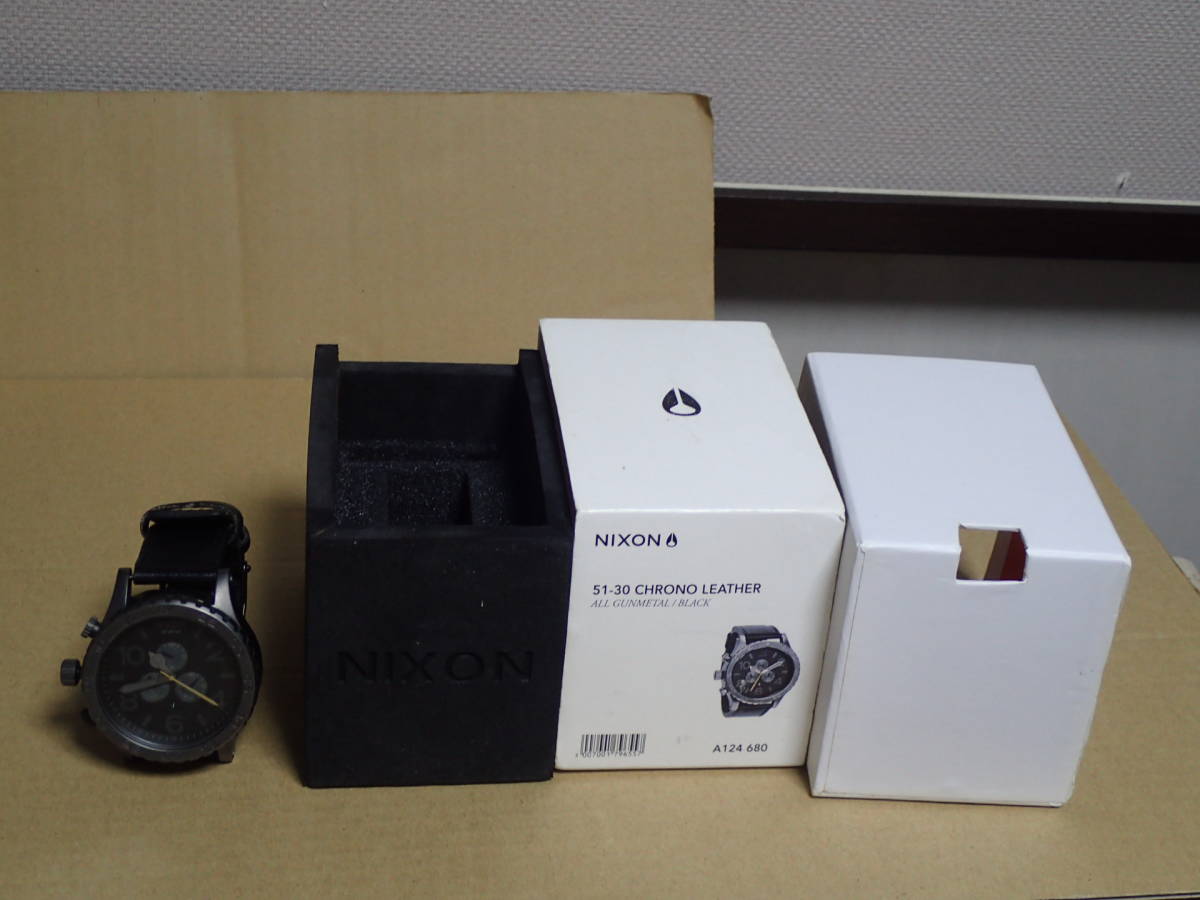 箱付き　中古品　NIXON　ニクソン 腕時計　SIMPLIFY THE 51-30 CHRONO _画像1