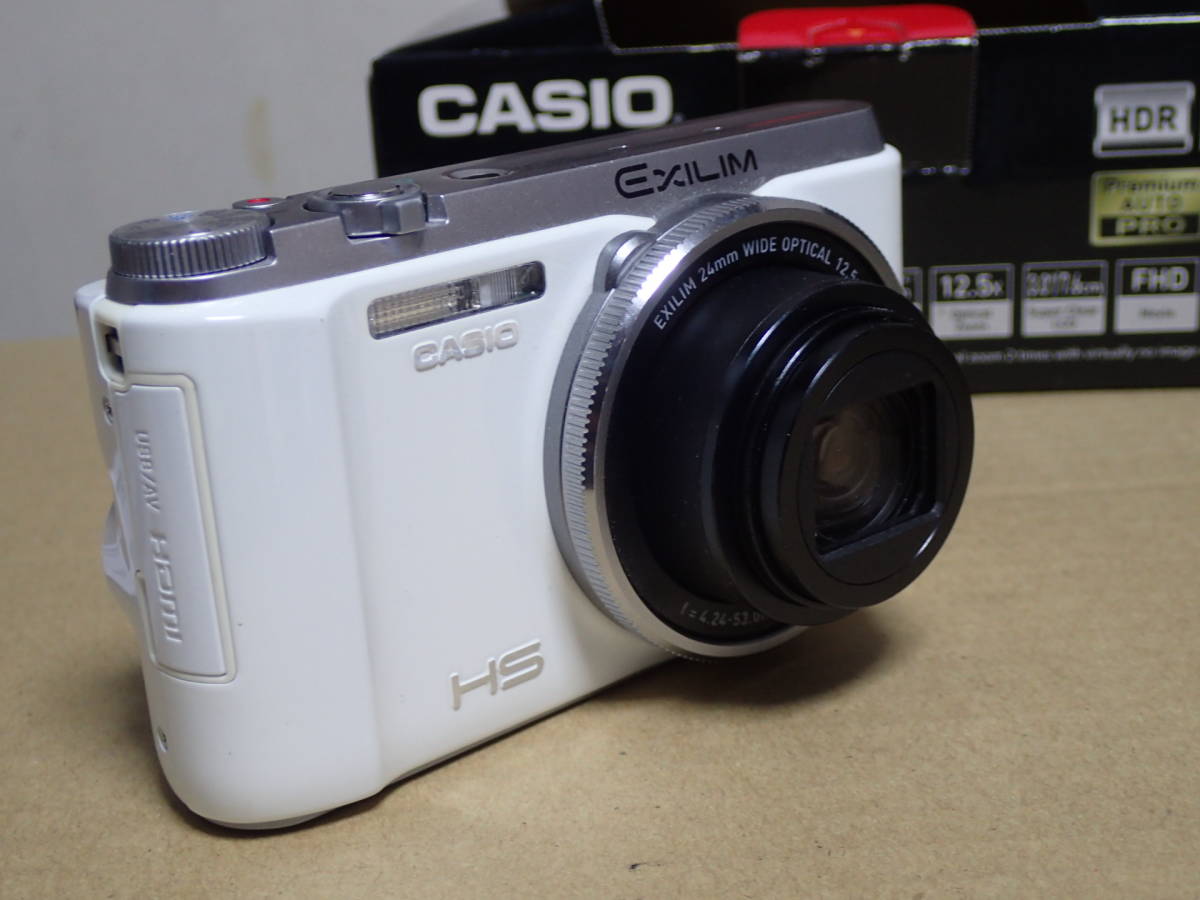 中古品　CASIO　デジタルカメラ 　EXILM　 EX-ZR1000 _画像6