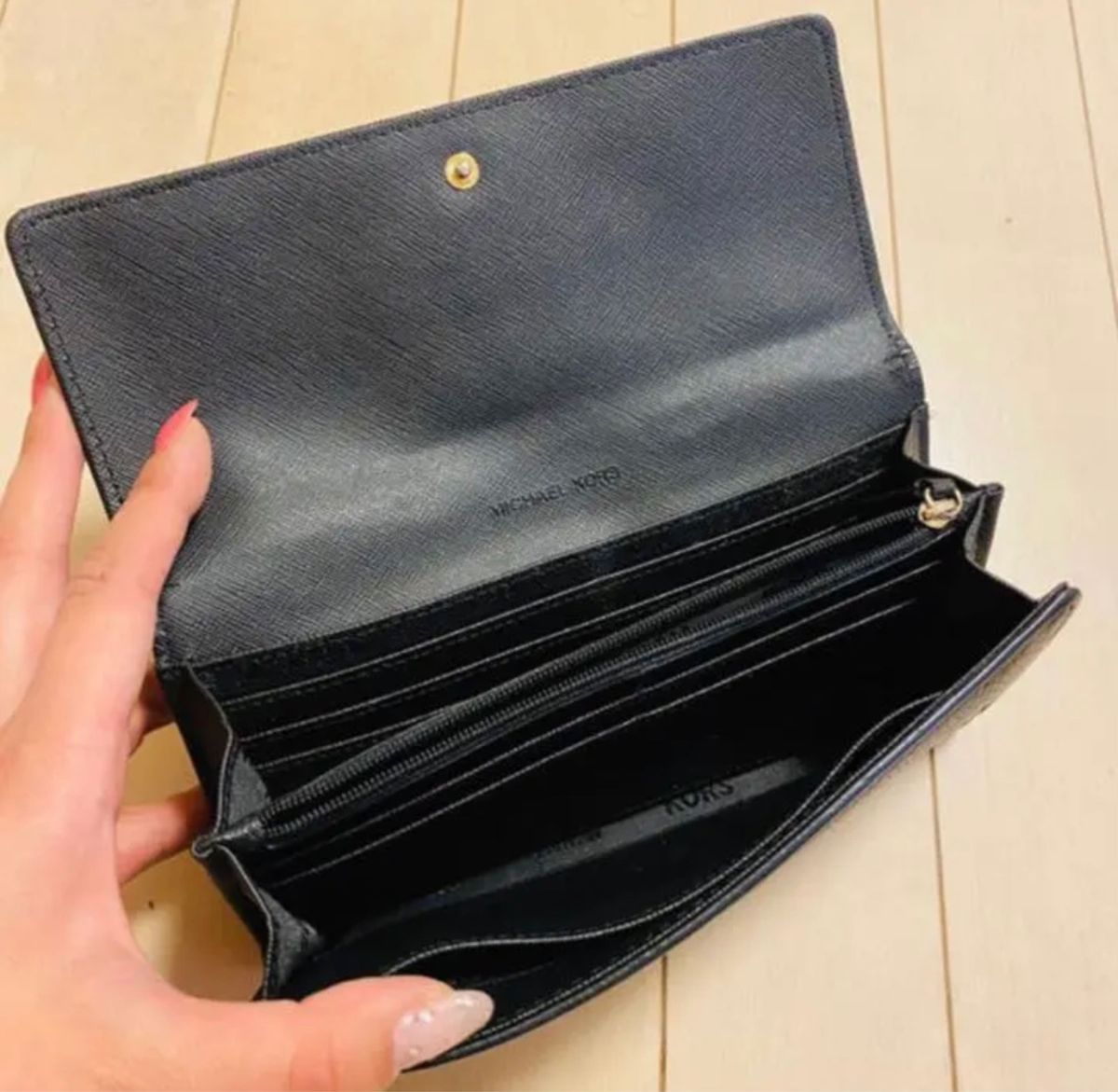 Michael Kors マイケルコース 黒 ブラック長財布 中古