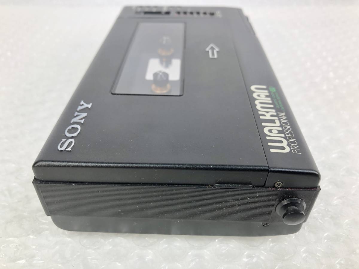 1120B【中古/動作OK】SONY WALKMAN ソニーウォークマン プロフェッショナル WM-D6 ▲ステレオカセットコーダー/専用ケース/アダプター付き_画像9