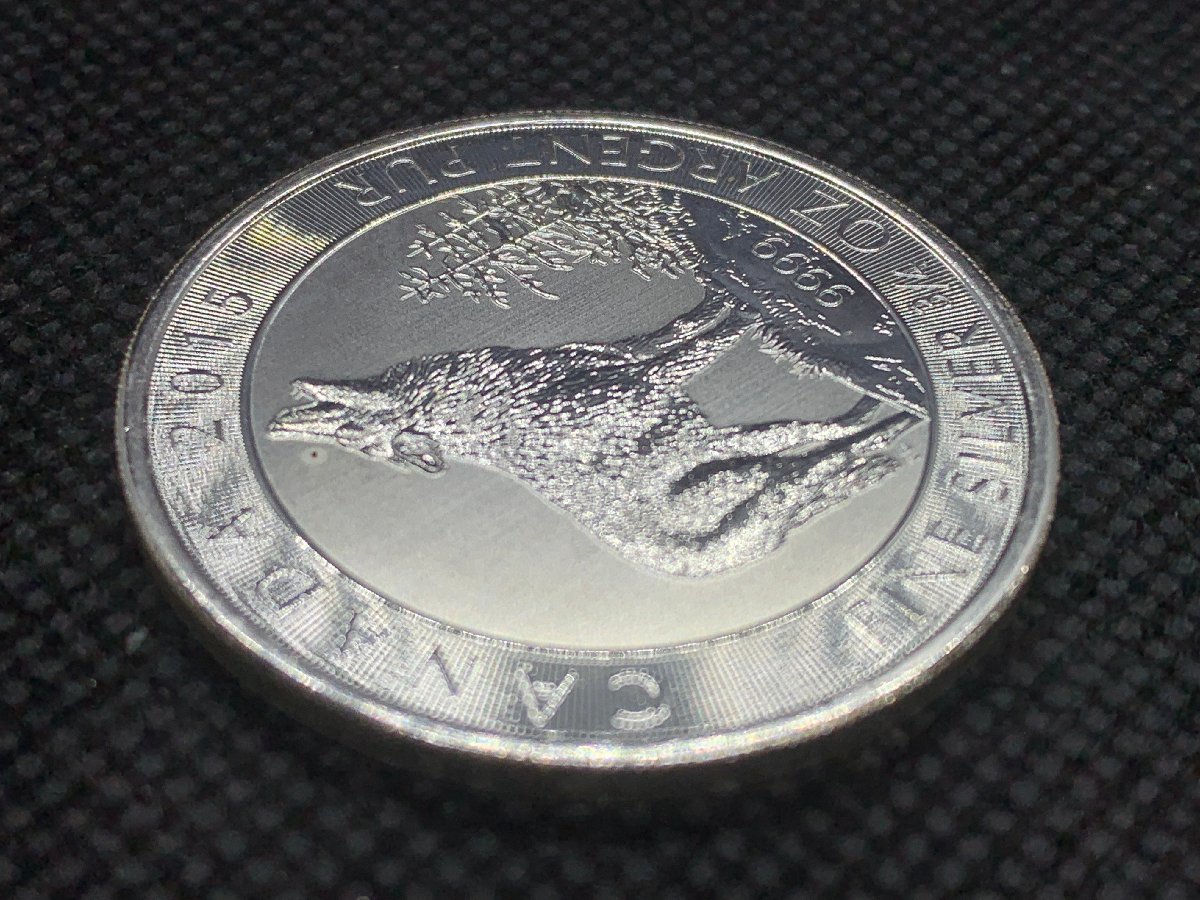 23.32グラム 2015年 (新品) カナダ 「ウルフ・狼・オオカミ」純銀 3/4オンス 銀貨_画像5