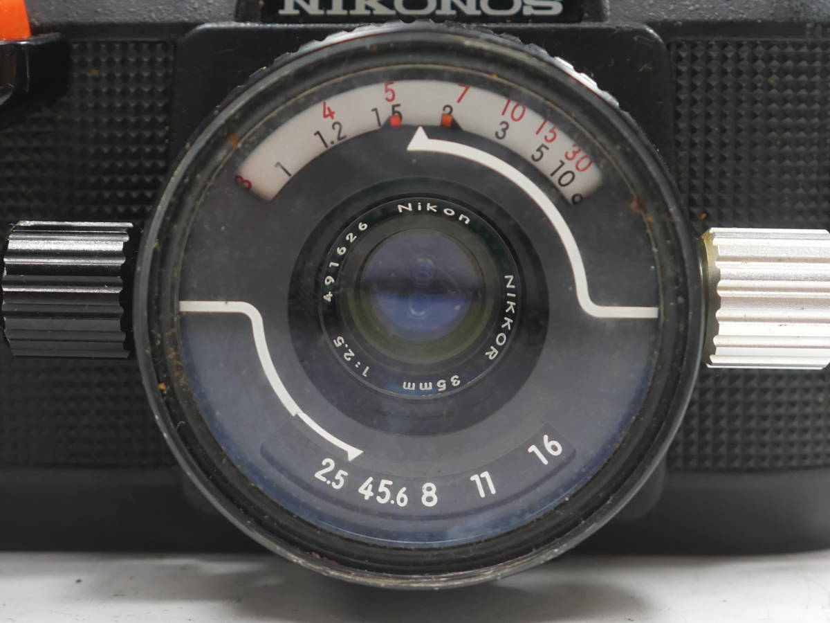 ◆Nikon【NIKONOS Ⅳ-A】水中カメラ NIKKOR 35mm 1:2.5 +SEA&SEA ライト他色々まとめて USED品 ニコン_画像4