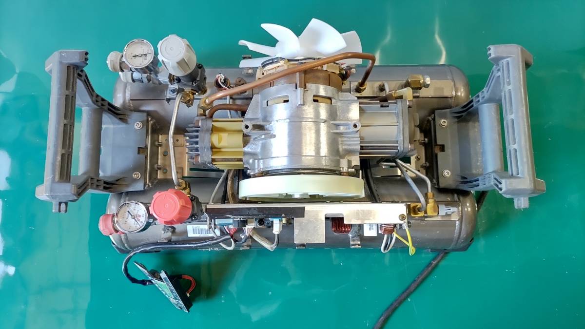 整備完了主要部品交換(HIKOKI)高圧コンプレッサーEC1445H2 整備完了主要部品交換(HIKOKI)高圧コンプレッサーEC1445H2