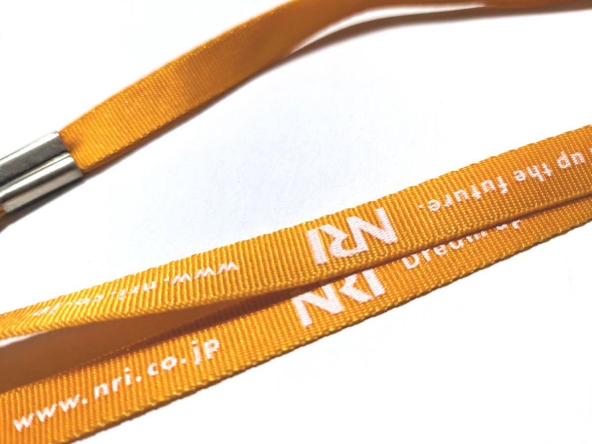 非売品 製薬会社 ノベルティ ネームホルダー ネックストラップ ロゴ 即決 非売品 NRI 野村総合研究所 ネックストラップ オレンジ色