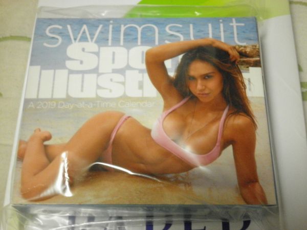 Sports Illustrated Swimsuit 2019 Calendar Trends International_画像1