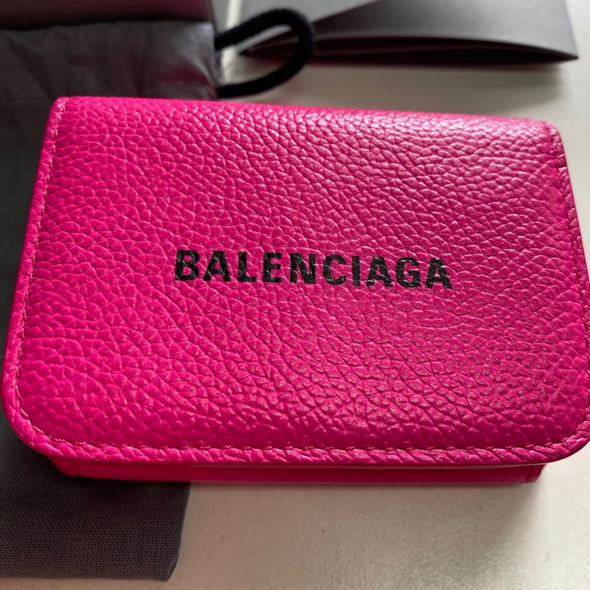 極美品 人気カラー バレンシアガ BALENCIAGA ピンク 三つ折財布_画像1