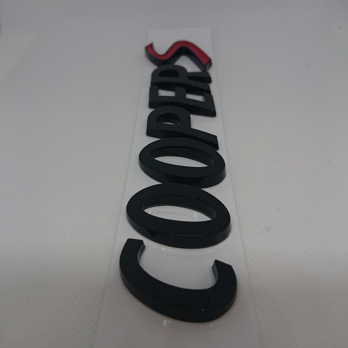 ミニ クーパー 3D ロゴ エンブレム ステッカー ツヤあり グロッシー ブラック /送料無料 匿名配送 MINI _画像3