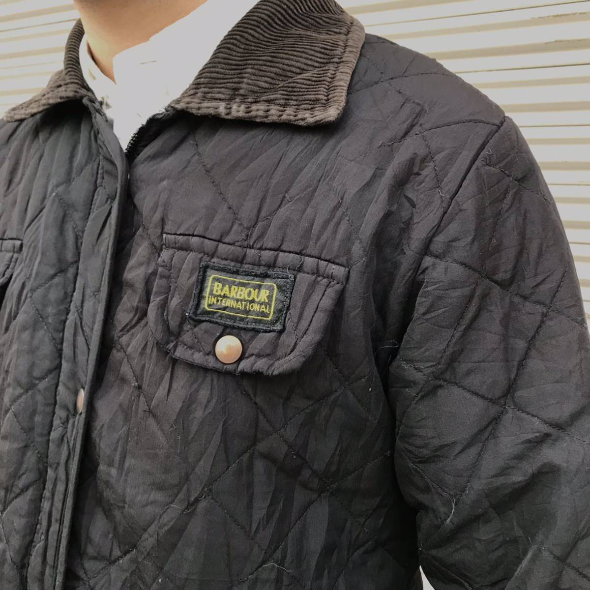 英国 Barbour バブアー International インターナショナル 中綿 英国 Barbour バブアー International インターナショナル 中綿