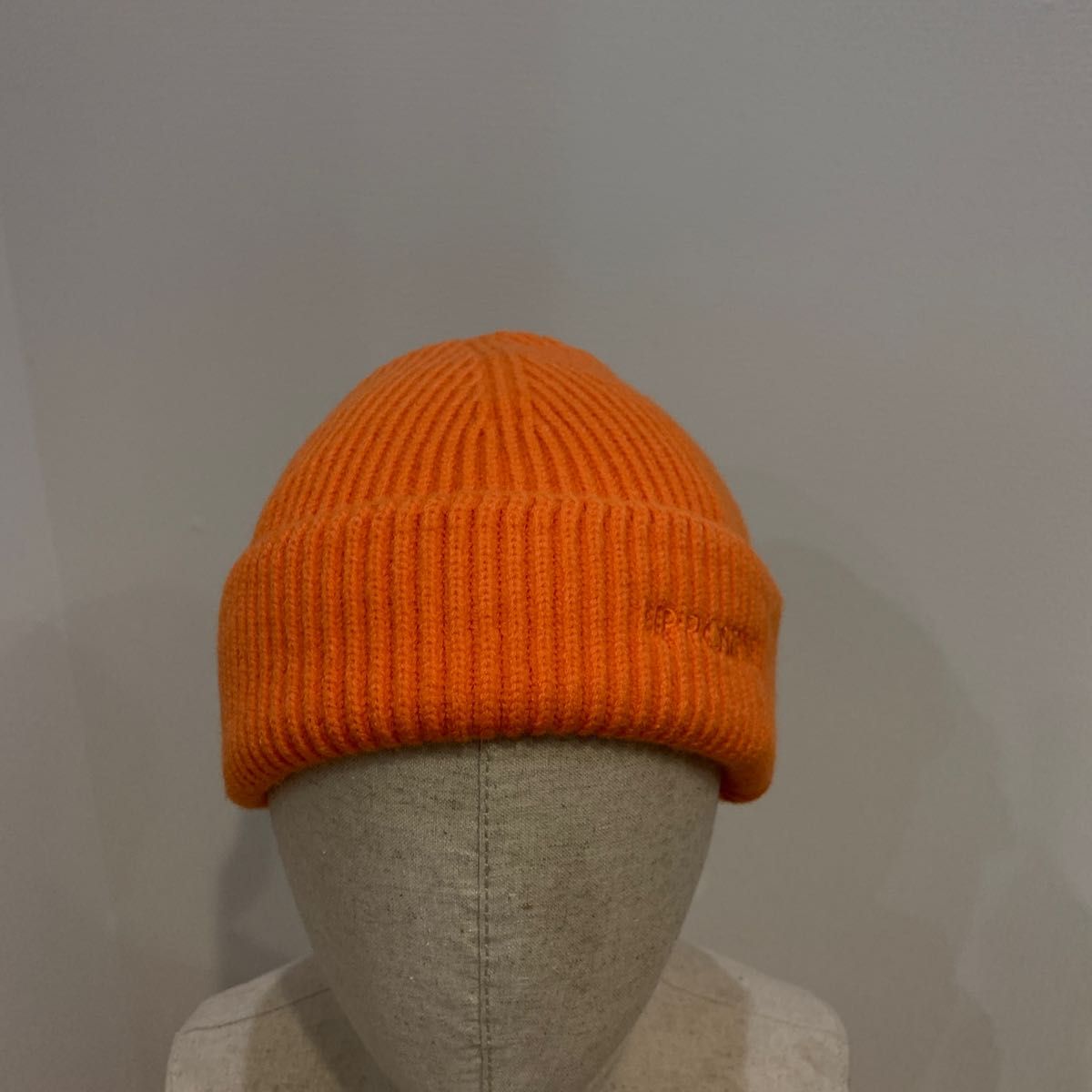 冬用 春夏  ニット帽 サマーニットキャップ おしゃれ かわいい 男性 女性 オレンジ色