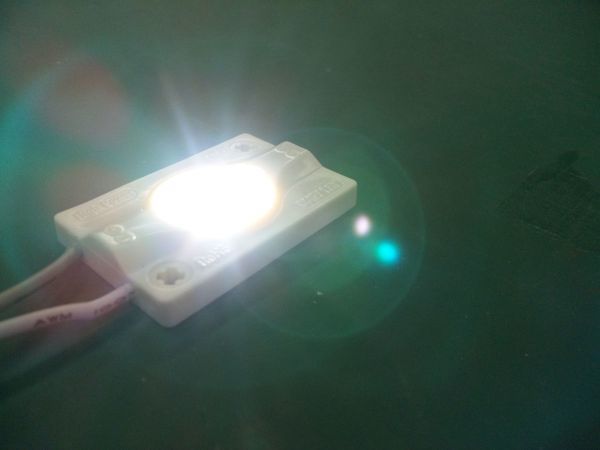 ☆高輝度ですので直視は厳禁!!