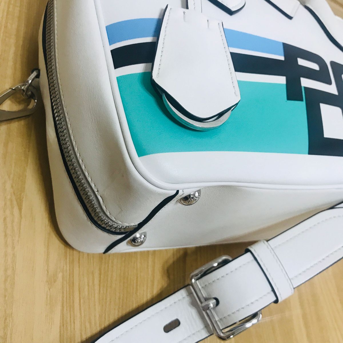 超美品 PRADA プラダ 2WAY ショルダーバッグ ミニボストンバッグ 超美品 PRADA プラダ 2WAY ショルダーバッグ ミニボストンバッグ