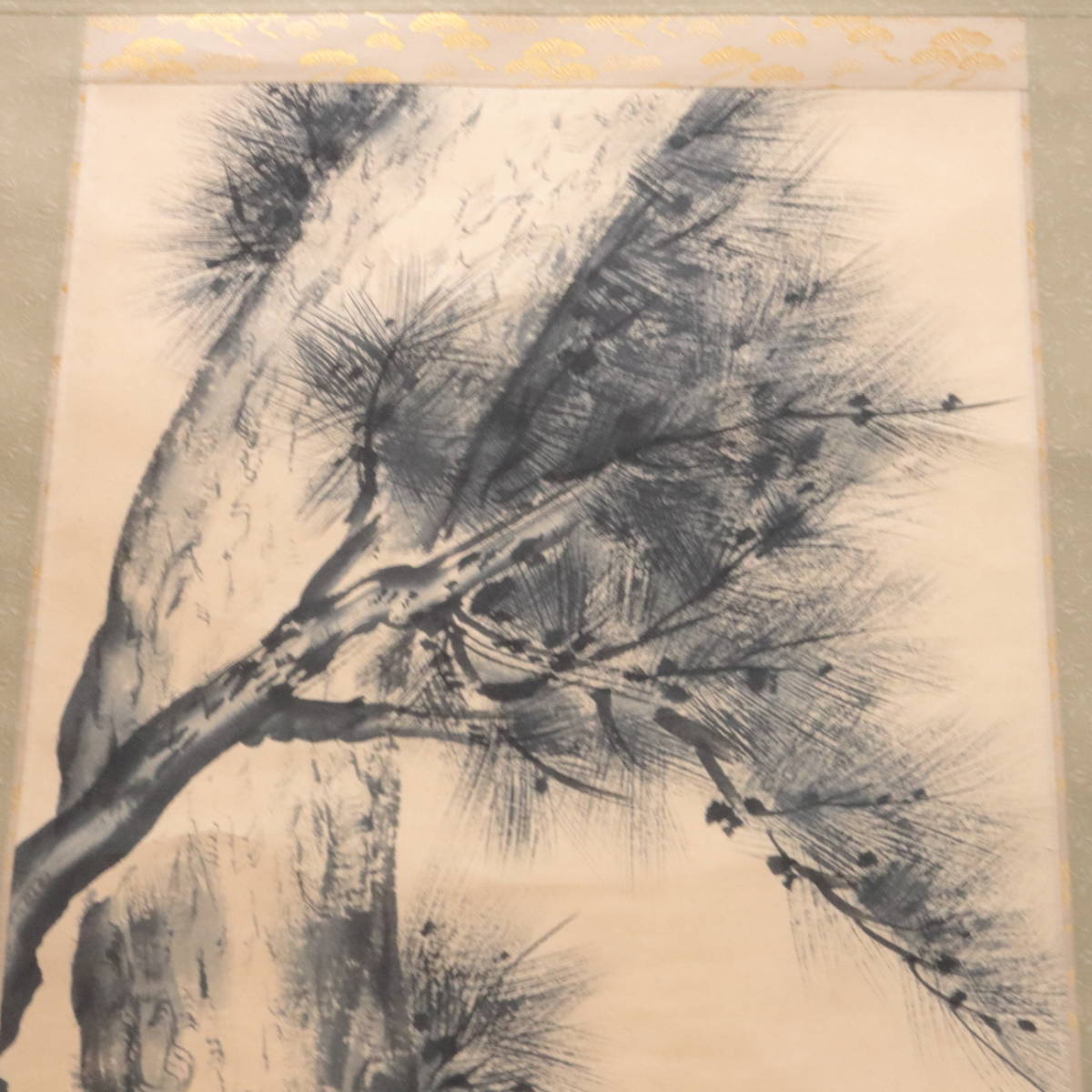 ◇◇前大徳寺 須賀玄道 「松に雀」 掛軸 茶掛 日本画 自筆書 ◇◇前大徳寺 須賀玄道 「松に雀」 掛軸 茶掛 日本画 自筆書