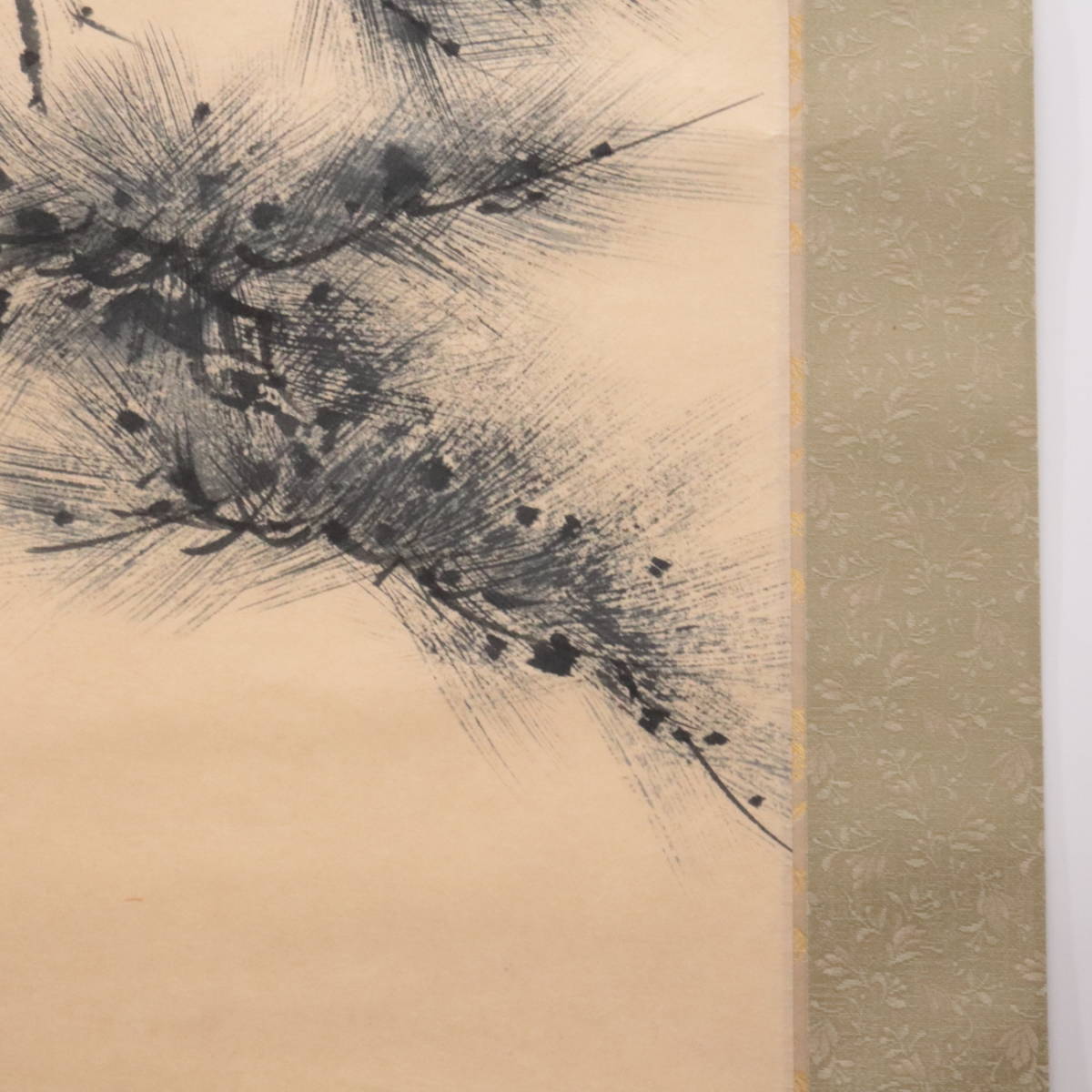 ◇◇前大徳寺 須賀玄道 「松に雀」 掛軸 茶掛 日本画 自筆書 ◇◇前大徳寺 須賀玄道 「松に雀」 掛軸 茶掛 日本画 自筆書