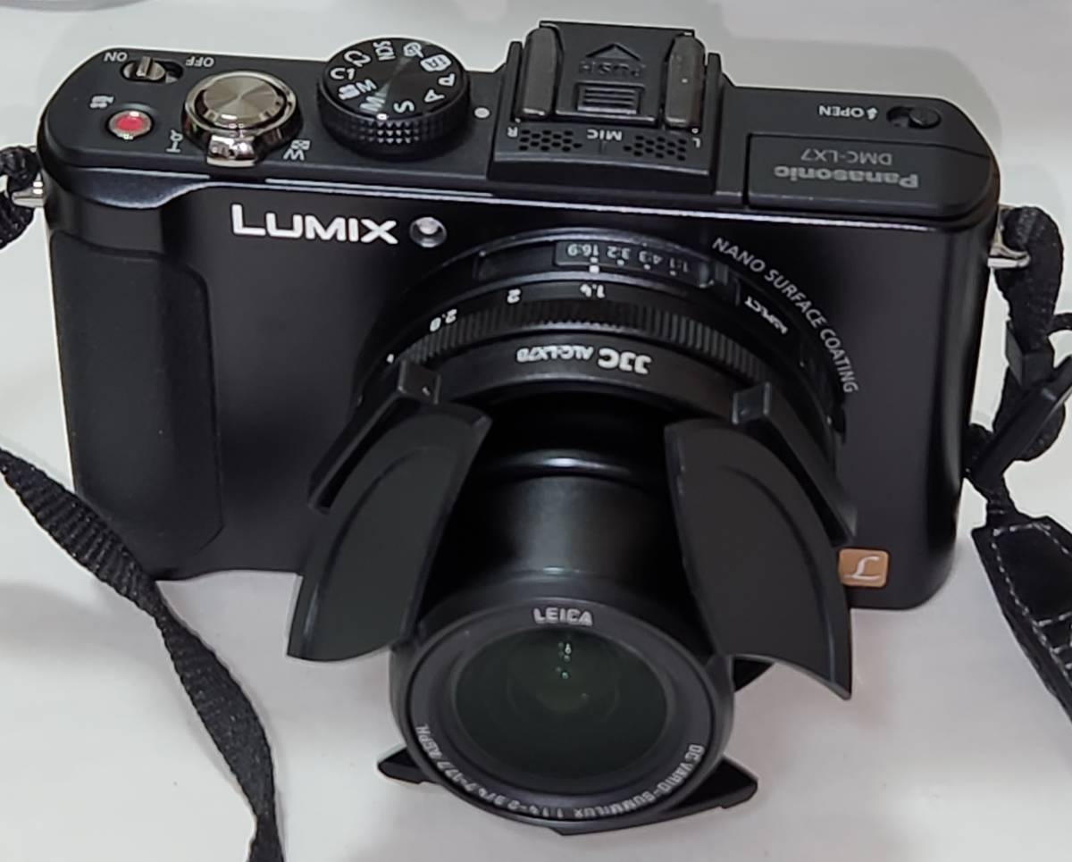 Panasonic デジタルカメラ ルミックス LX7 光学3.8倍 ブラック DMC-LX7-K_画像2