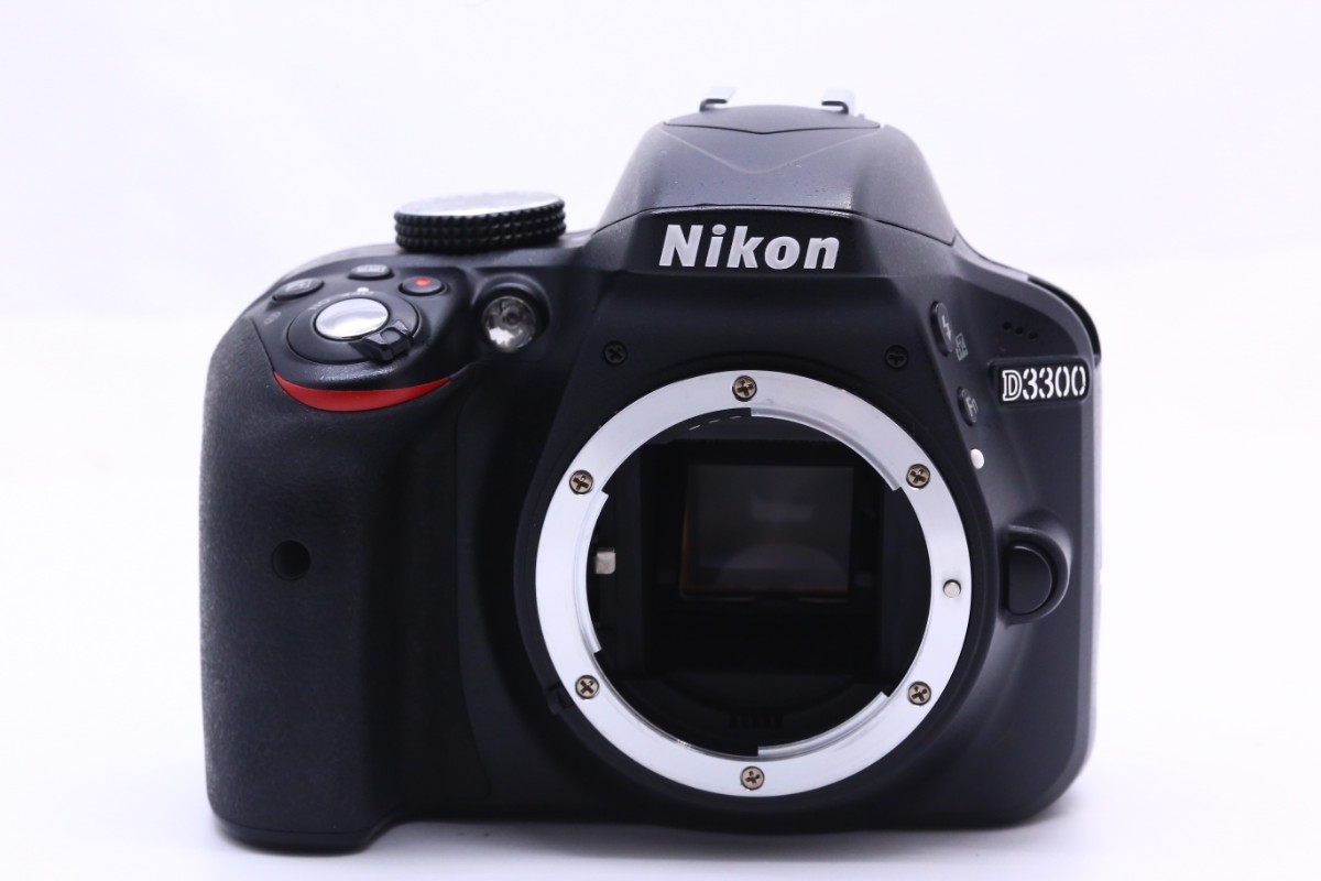 【ショット数4450回・特上美品】 ニコン Nikon D3300 ボディ デジタル一眼レフカメラ #11137_画像2