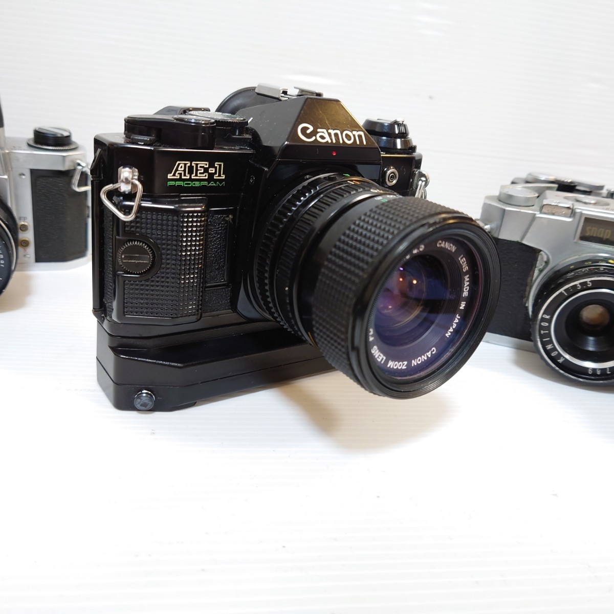 ジャンクカメラまとめ売り　レトロカメラ　金属　機械　Canon　AE-1 Nikon PENTAX 大量セット　光学まとめ　_画像2