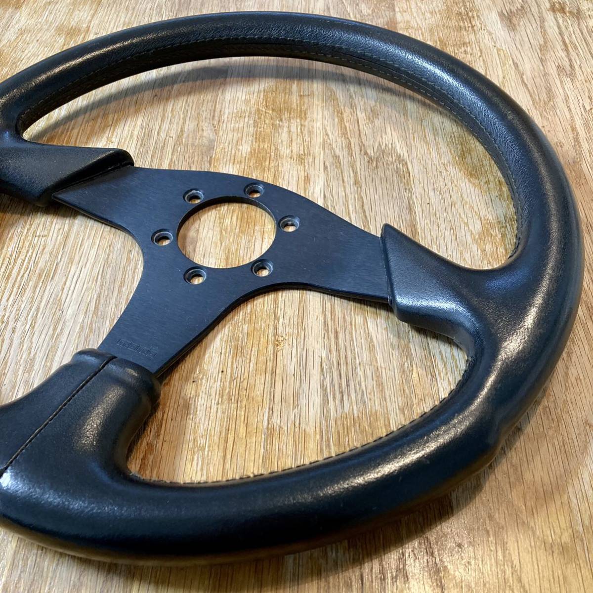 MOMO Panther Leather Steering wheel モモ パンサー レザーステアリング ハンドル φ36cm イタリア製 1994年3月製造