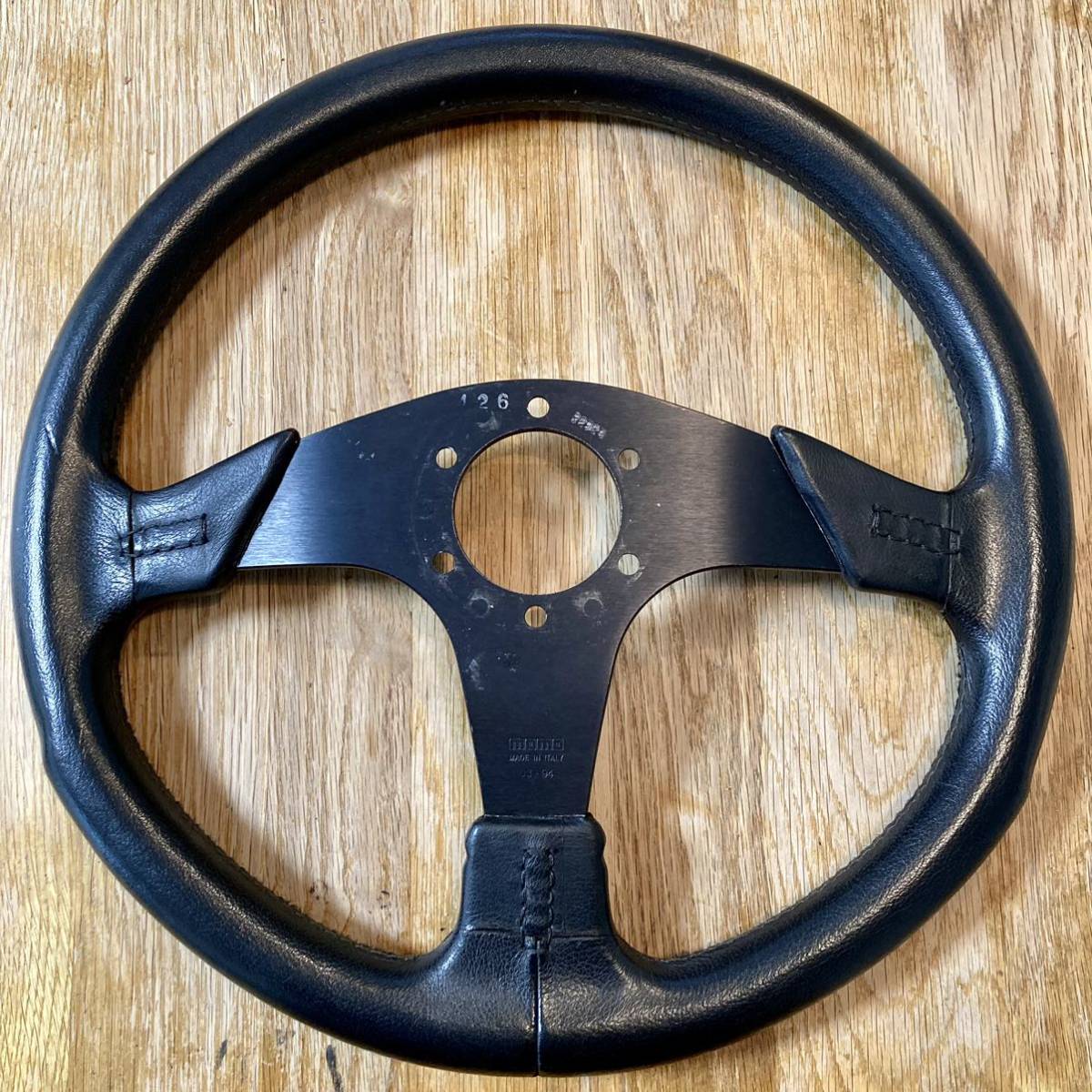 MOMO Panther Leather Steering wheel モモ パンサー レザー MOMO Panther Leather Steering wheel モモ パンサー レザー