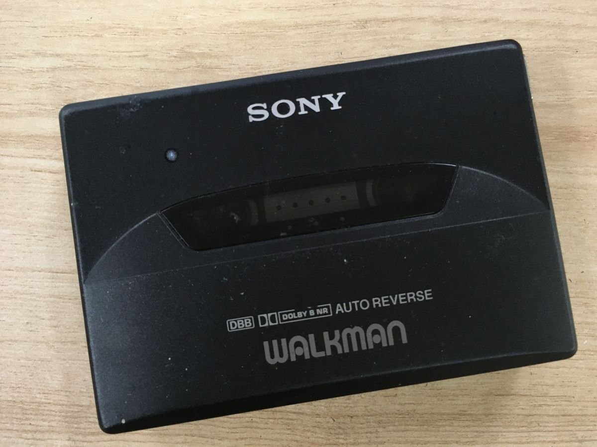 SONY WM-170 WM-600 ソニー walkman カセットプレーヤー ウォークマン 2点セット◆ジャンク品 [1526W]_画像2