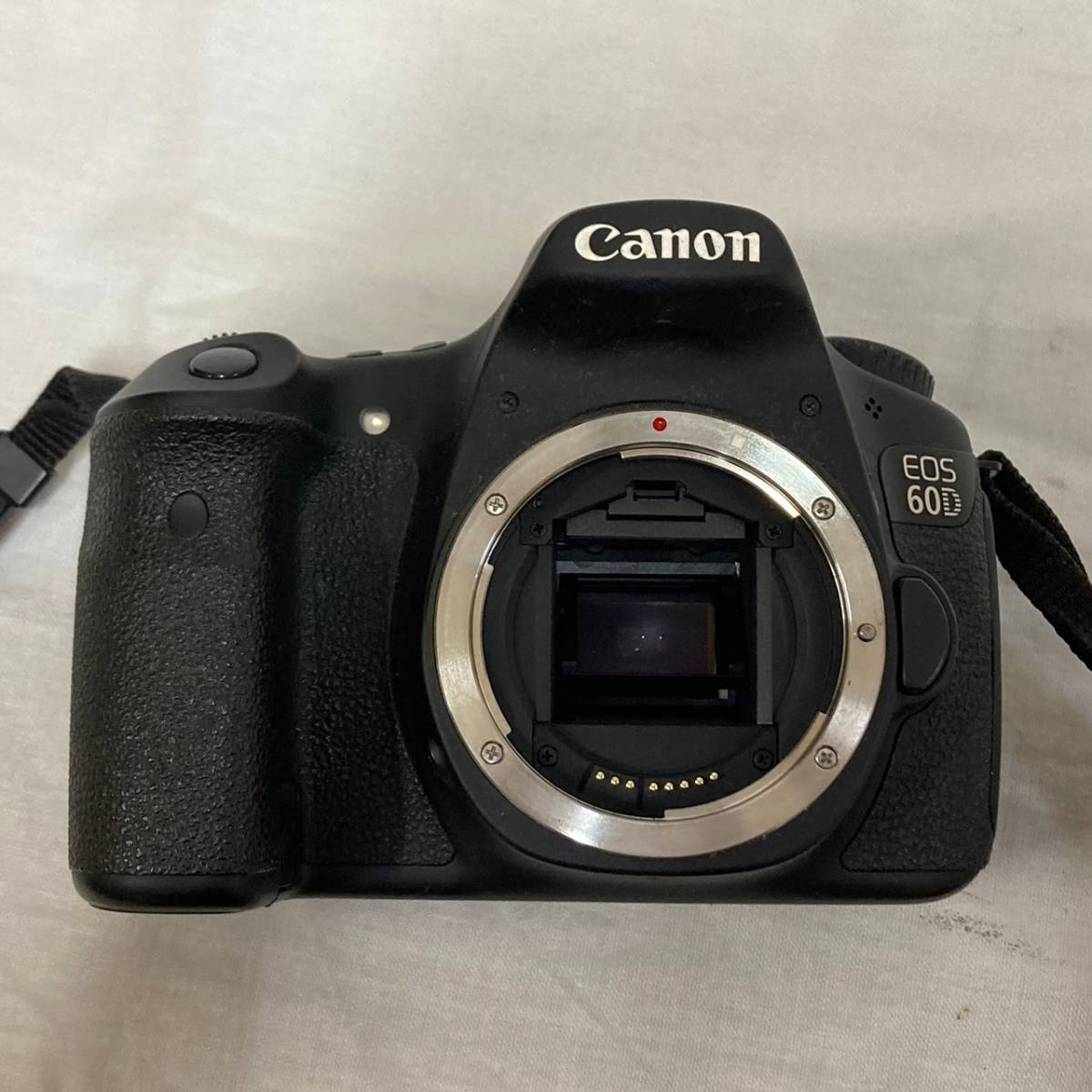 3840-1千　Canon　キャノン　EOS 60D　本体　18-55㎜　3.5-5.6　55-250㎜　4.5-5.6　レンズデジタル一眼レフ カメラ_画像2