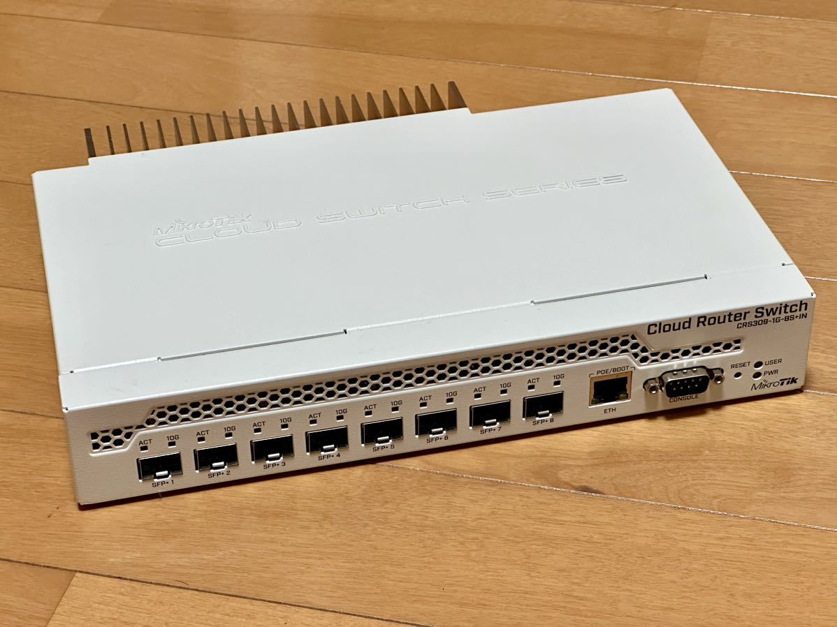 MikroTik CRS309-1G-8S+IN（10G SFP+ 8ポート搭載の定番モデル）_画像1