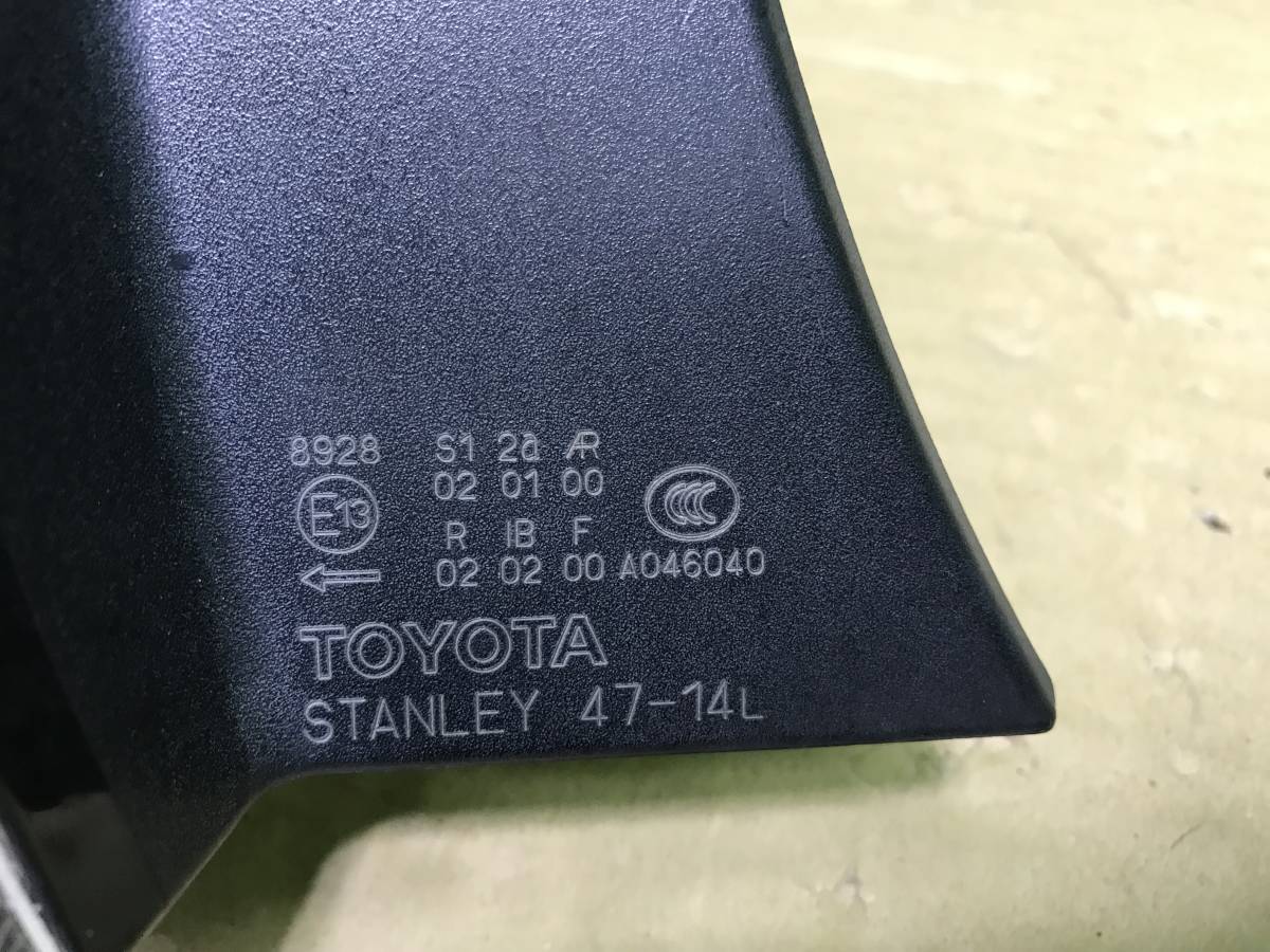 管1053-24　トヨタ　プリウス　NHW20　テールライト　テールランプ　左　STANLEY　47-14_画像8