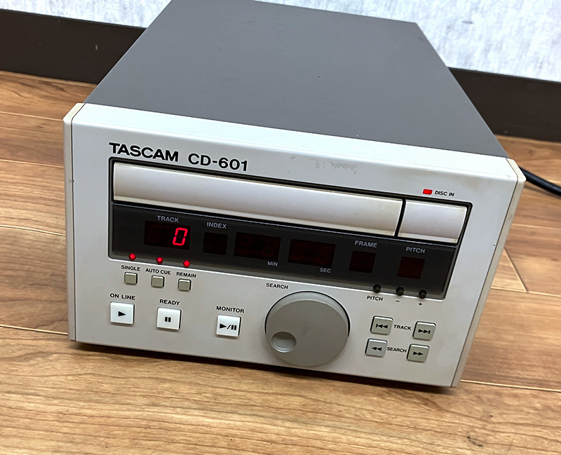 ★TASCAM CD-601 RC-601 業務用CDプレーヤー リモコンセット 接続ケーブル付き タスカム★_画像2