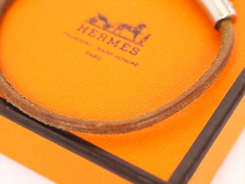 HERMES【エルメス】ハートモチーフ レザーブレスレット☆腕輪☆バングル☆茶色×シルバー金具☆ロゴ☆メンズ☆レディース☆箱付_画像4