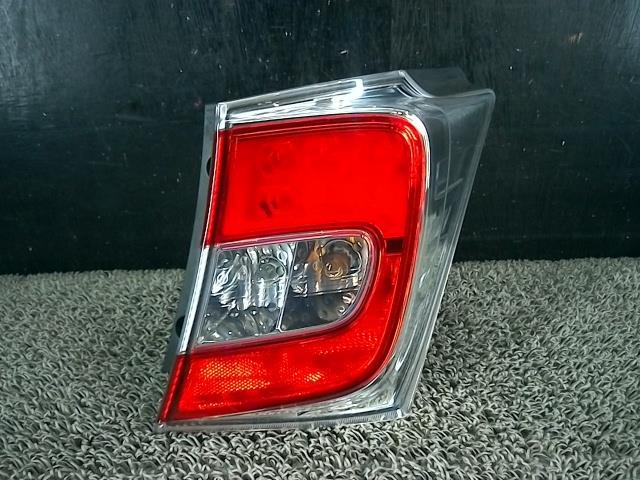 ☆平成26年 フリード Gジャストセレクション GB3 右テールランプ LED イチコー D102 33501-SYY-N01_画像1