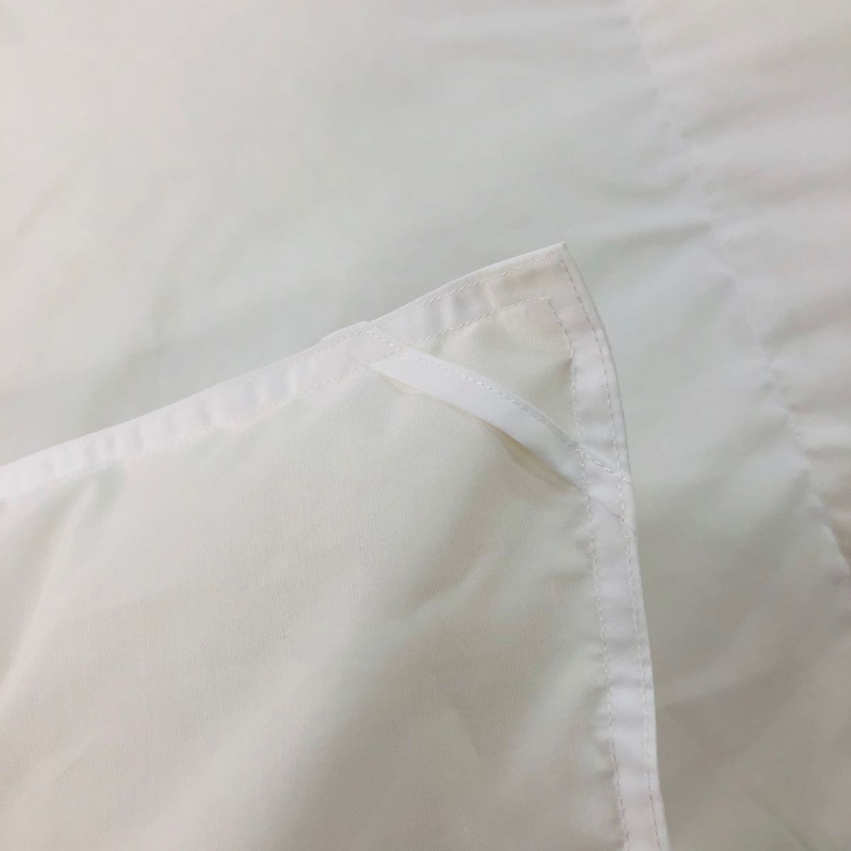 羽毛布団 シングル 大増量 ニューゴールド 白色 日本製 150×210cm