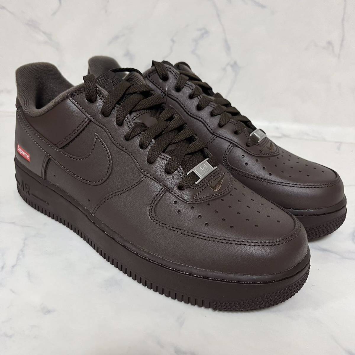 送料無料 【新品 ステッカー付き】26 5cm Supreme Nike Air Force 1