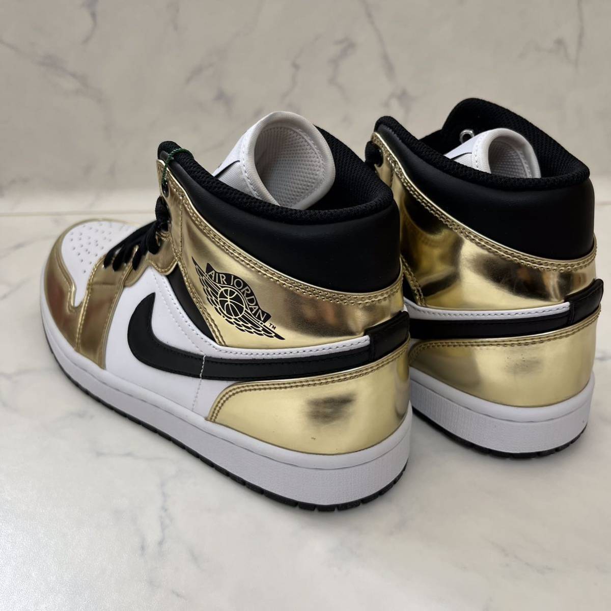 ★送料無料★【新品 正規鑑定済】26cm NIKE AIR JORDAN 1 MID SE METALLIC GOLD ナイキ エアジョーダン1 ミッド メタリックゴールド 金