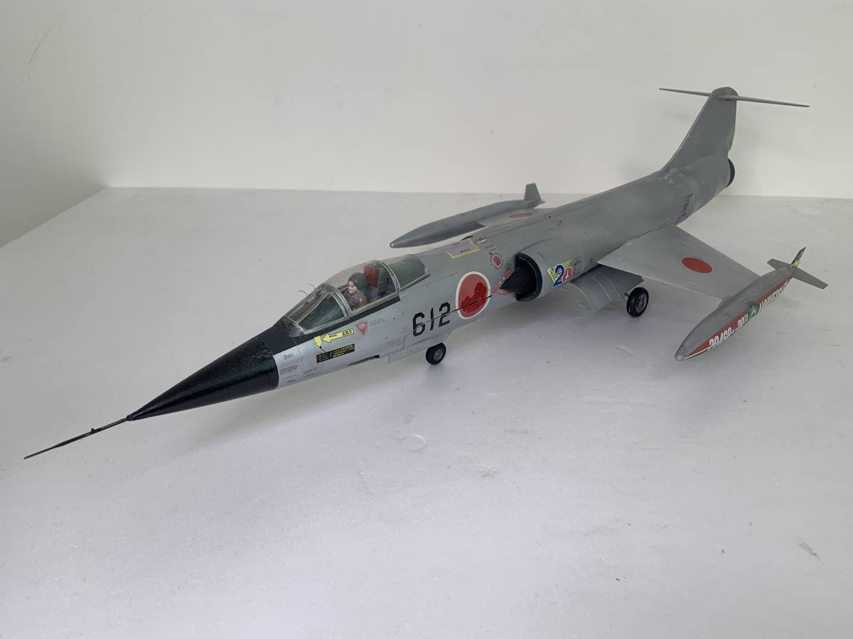 プラモデル 完成品 F-104J スターファイター 日本 航空自衛隊 戦闘機 軍用機 飛行機 模型 中古 ジャンク 現状品 szlp_画像1