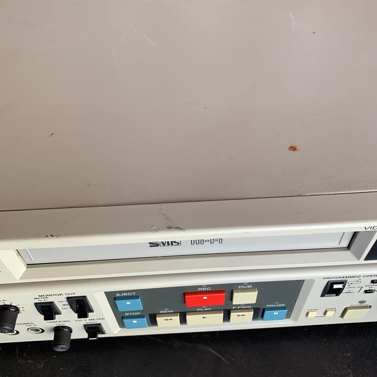 F022.型番：SONY SVO-9600.ビデオカセットレコーダー S-VHS 業務用 ソニー .ジャンク_画像9