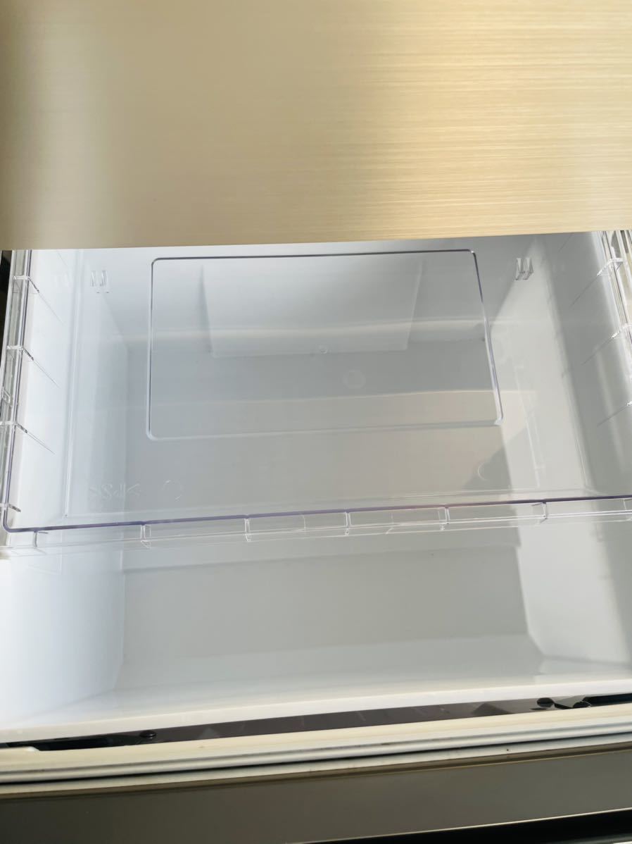 【美品】HITACHI 日立 3ドア ノンフロン冷凍冷蔵庫 265L まんなか野菜 R-27NV(N) 2020年製 シャンパン 直接引取OK_画像4