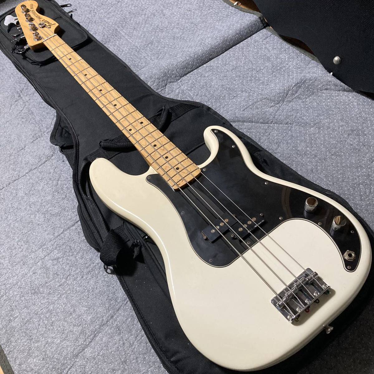  rare Fender Mexico Precision Bass Dee Dee Ramone Model!! fender Precision base Precision Ramoneslamo-nz