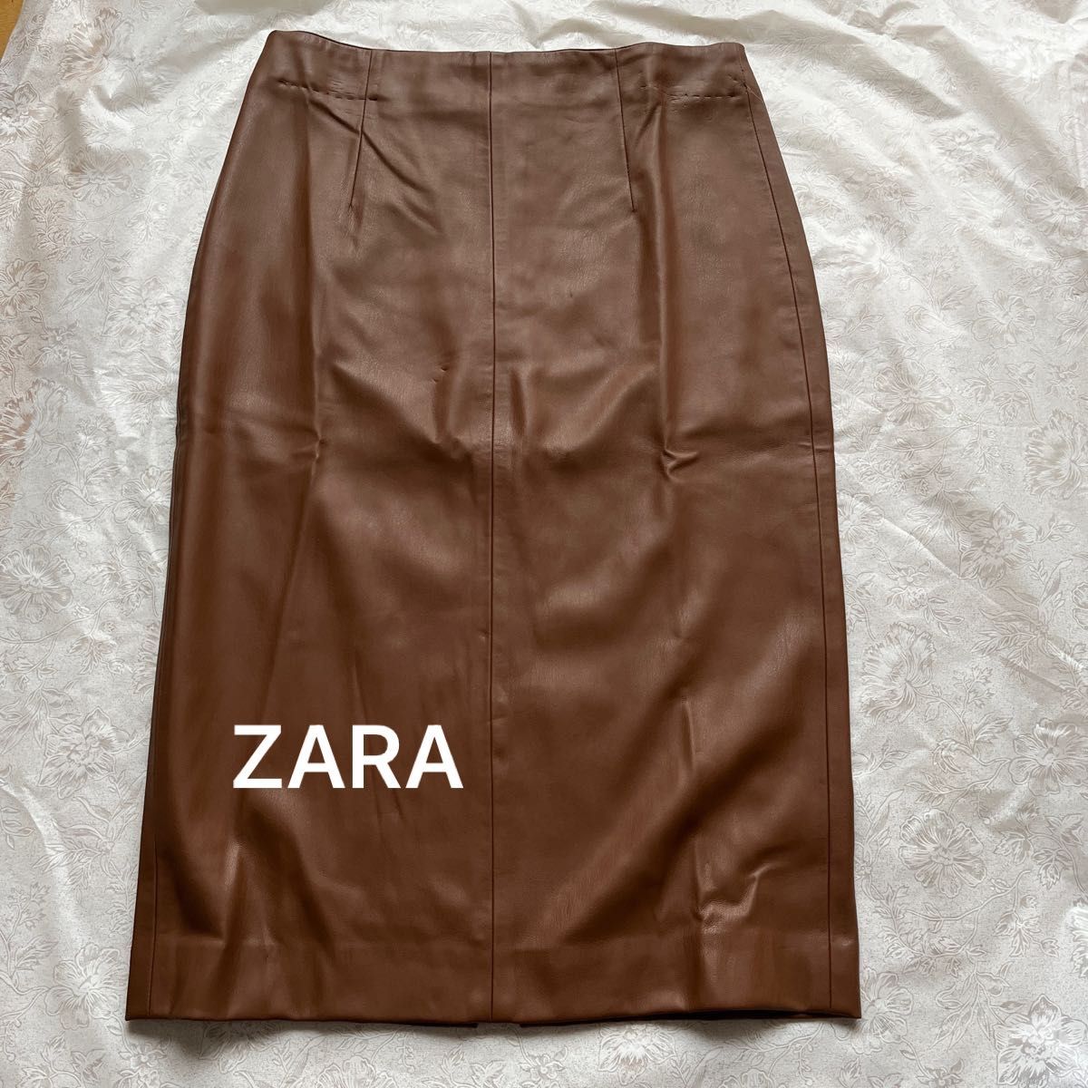 ZARA BASIC ザラタイトスカート　フェイクレザー