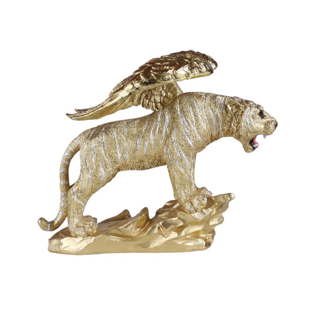 高級感あり 翼の生えたゴールドタイガー 置物 オブジェ インテリア 雑貨 北欧 黄金の虎 彫刻 剥製 ゴールデン 縁起物
