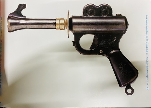 【サ-11-37】Ray Gun 光線銃図鑑 本 写真集 洋書 レイガン オモチャ アンティーク トイガン SF 1999年発行 Eugen W. Metcalf_画像3