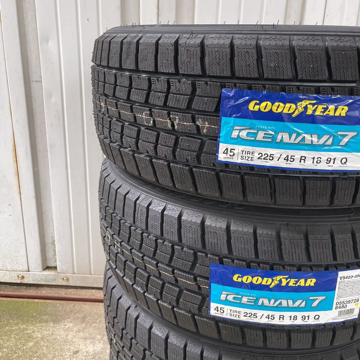 新品スタッドレス　グッドイヤー アイスナビ7 4本セット【225/45R18 91Q】GOOD YEAR ICE NAVI 7スタッドレス クラウンアスリートマークX_画像3