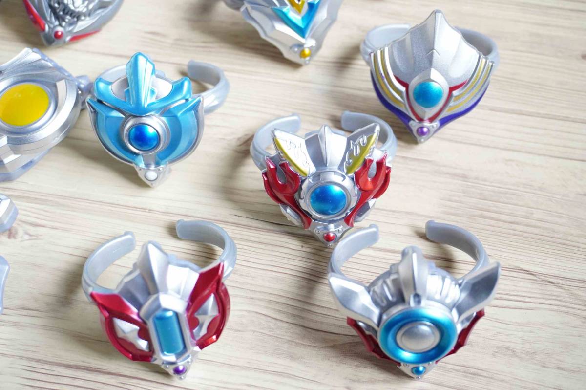  Ultra Taiga accessory photo n earth key holder together / Ultraman Taiga DX Taiga Spark correspondence 