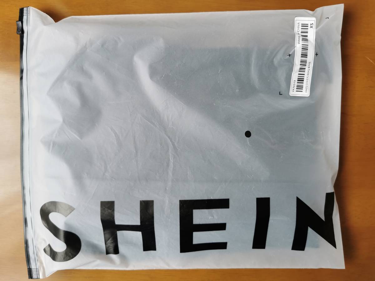 【USED】SHEIN　バックジップ　ユニタード　ジャンプスーツ　キャットスーツ　サイズ/XS(日本M相当)　カラー/ブラック_梱包状態