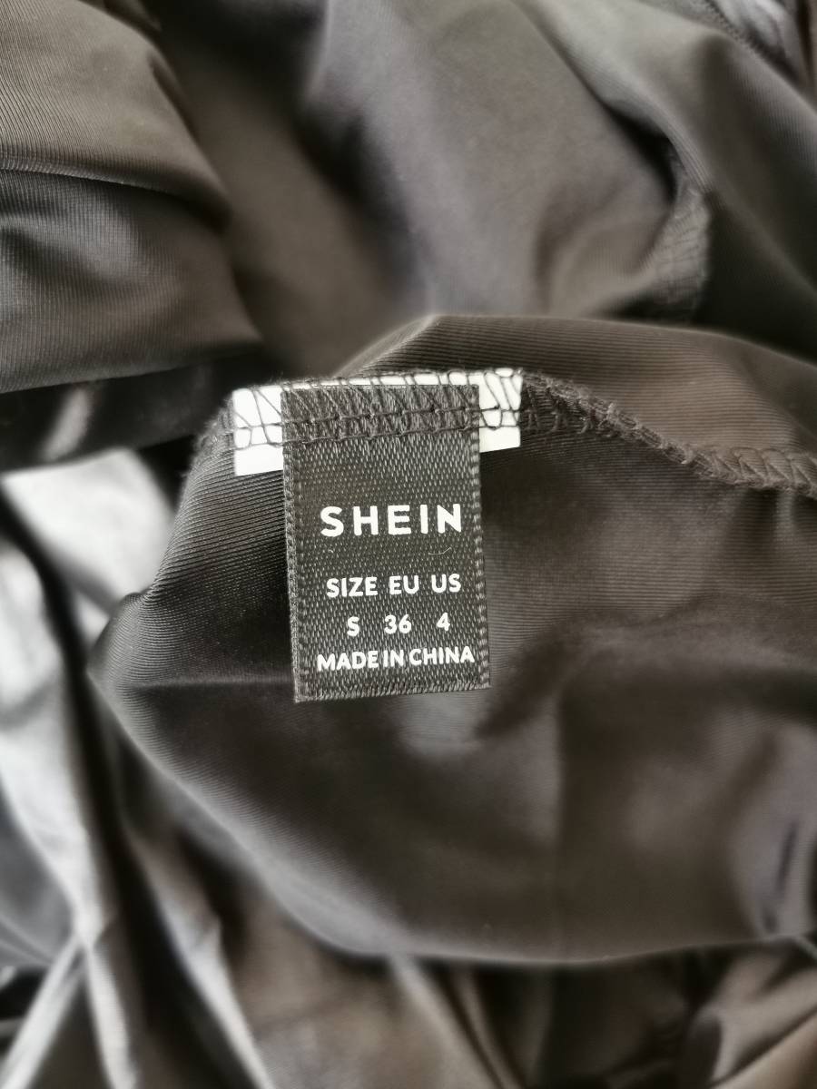 【試着品】SHEIN　フロントジップ　ユニタード　ジャンプスーツ　キャットスーツ　サイズ/S(日本L相当)　カラー/ブラック_タグ